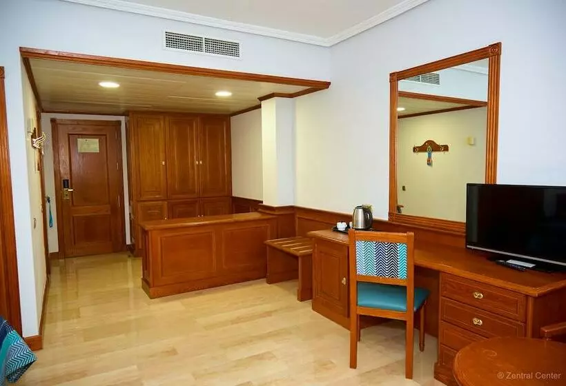 اتاق استاندارد سه نفره, Zentral Center  Adults Only