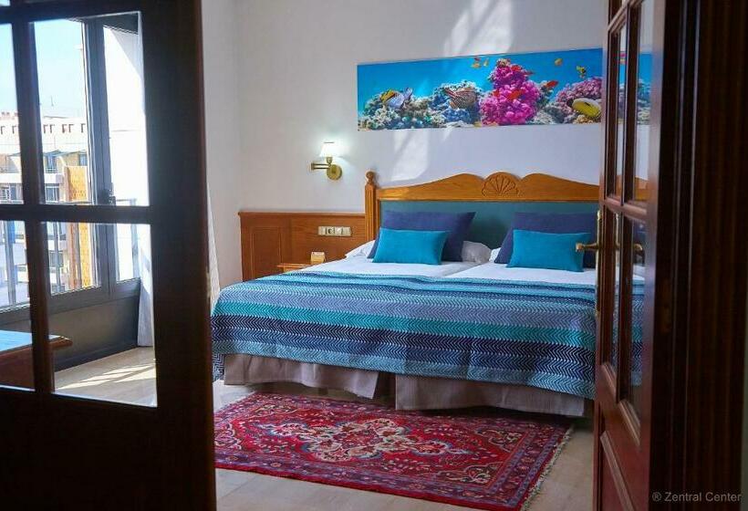 豪华套房, Zentral Center Adults Only