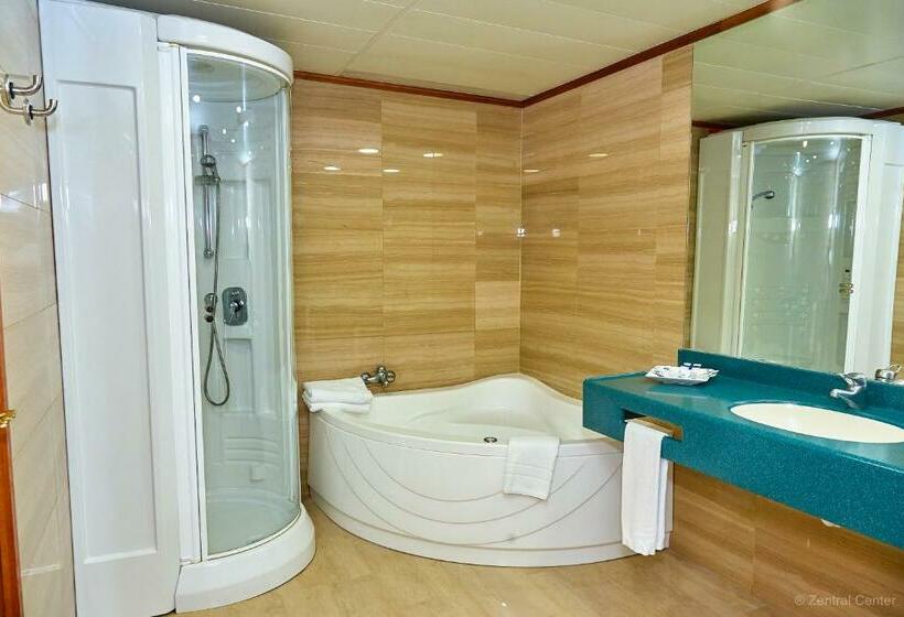 Люкс Повышенной Комфортности, Zentral Center  Adults Only
