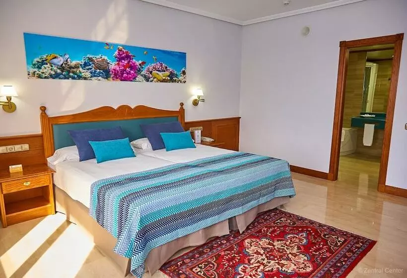 سوییت لوکس, Zentral Center  Adults Only