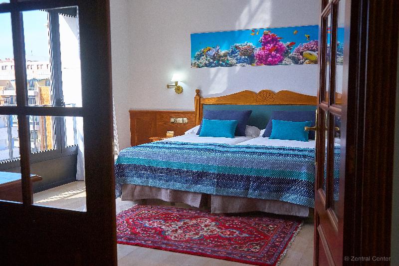 豪华套房, Zentral Center Adults Only