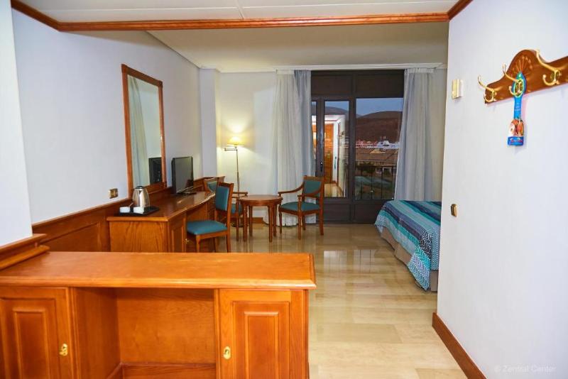 标准间, Zentral Center Adults Only