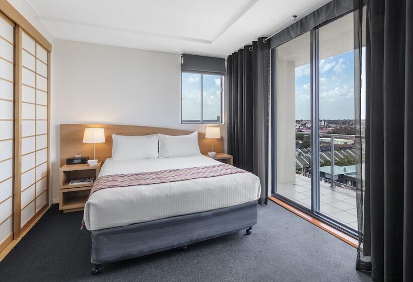 דירת שני חדרים, Nesuto Parramatta