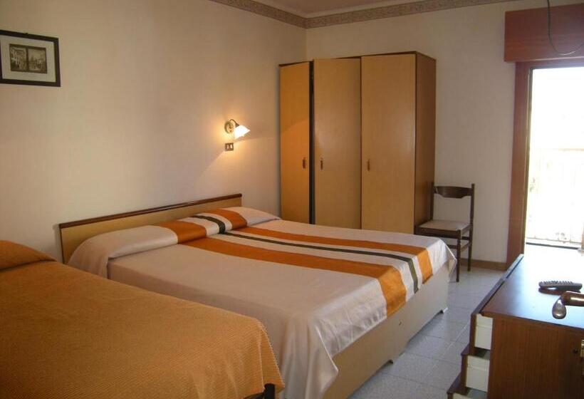 חדר סטנדרט לשלושה, Continental