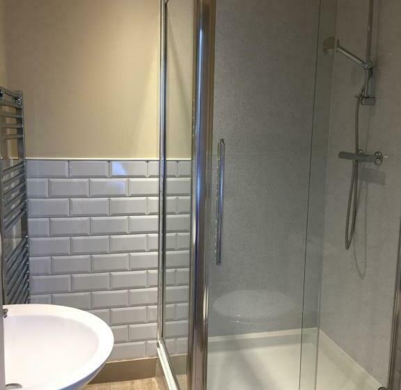 スーペリアールーム, Marine Bar Pub With Rooms