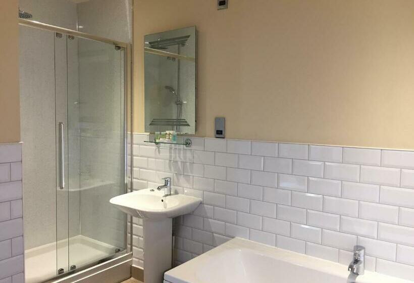 デラックスルーム, Marine Bar Pub With Rooms