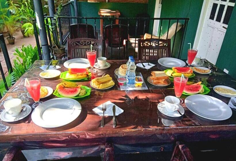 キングサイズベッドのデラックスルーム, Green Lantern