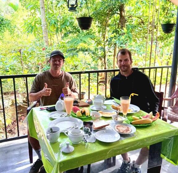 キングサイズベッドのデラックスルーム, Green Lantern