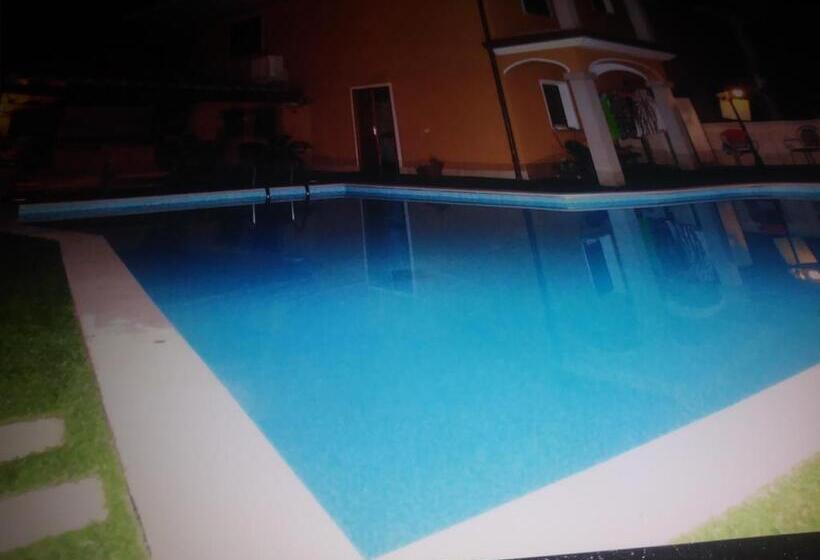 חדר סטנדרט נוף לבריכה, Oasi Sardama