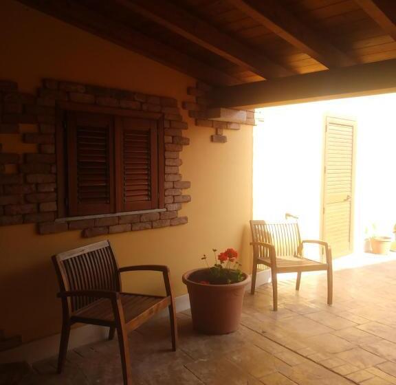 חדר סטנדרט נוף לבריכה, Oasi Sardama