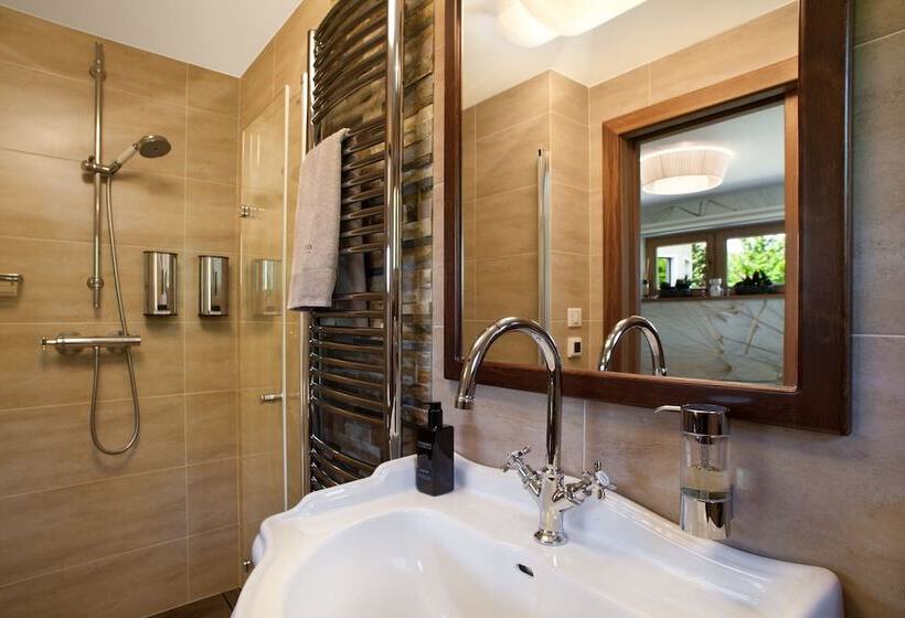 شقة دور أخير غرفتين نوم, Wellness & Spa Boutique Hotel Villa Memories