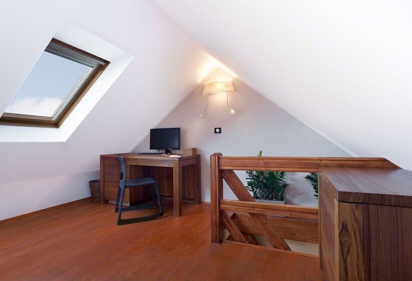 شقة دور أخير غرفتين نوم, Wellness & Spa Boutique Hotel Villa Memories