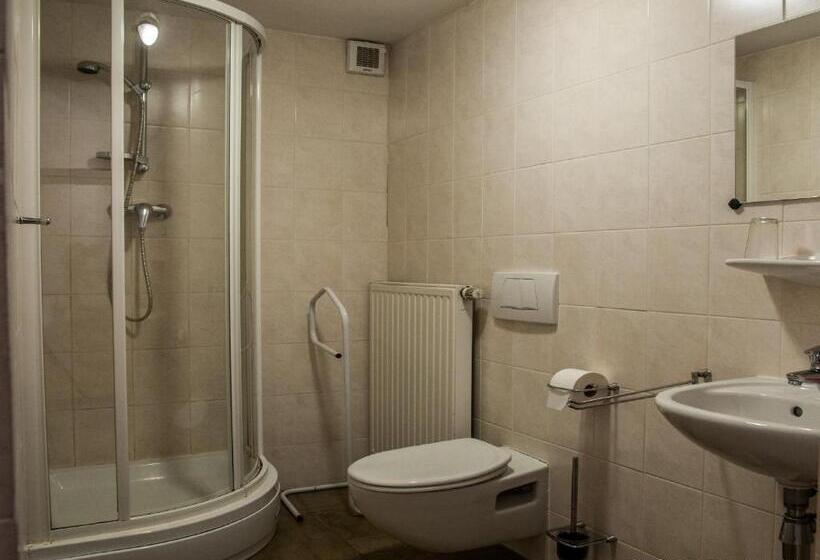 חדר סטנדרט לארבעה, B&b Le Randonneur