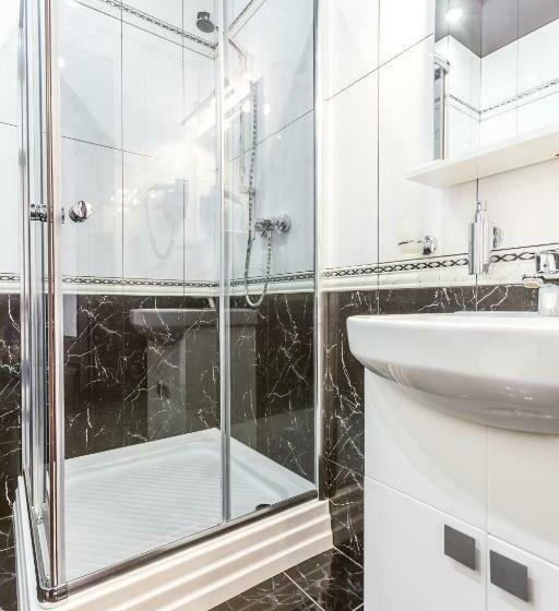 سوییت جونیور, Premier