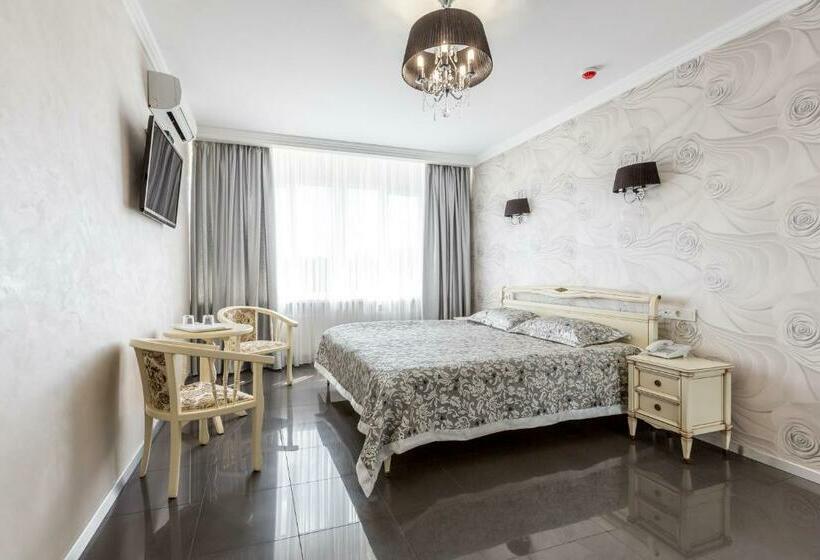 سوییت جونیور, Premier