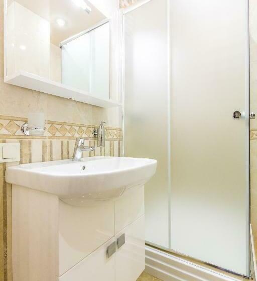 سوییت جونیور, Premier