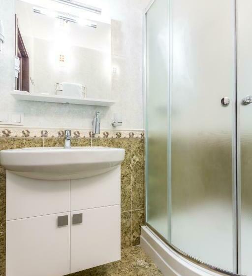 سوییت جونیور, Premier