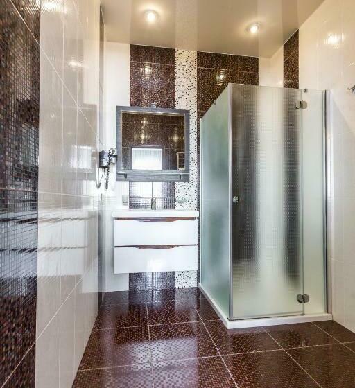 سوییت جونیور, Premier