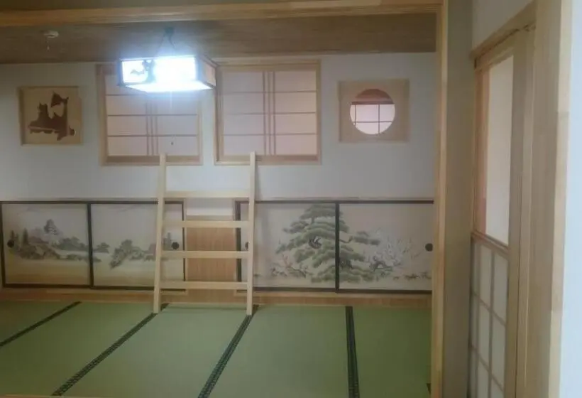 Basic-huone, Pittinn