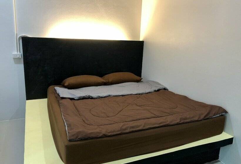 带双人床的基本房间, Chillchill