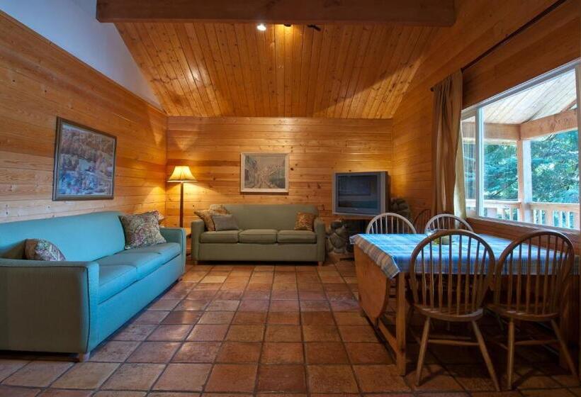 ２ベッドルームハウス, Heriot Bay Inn