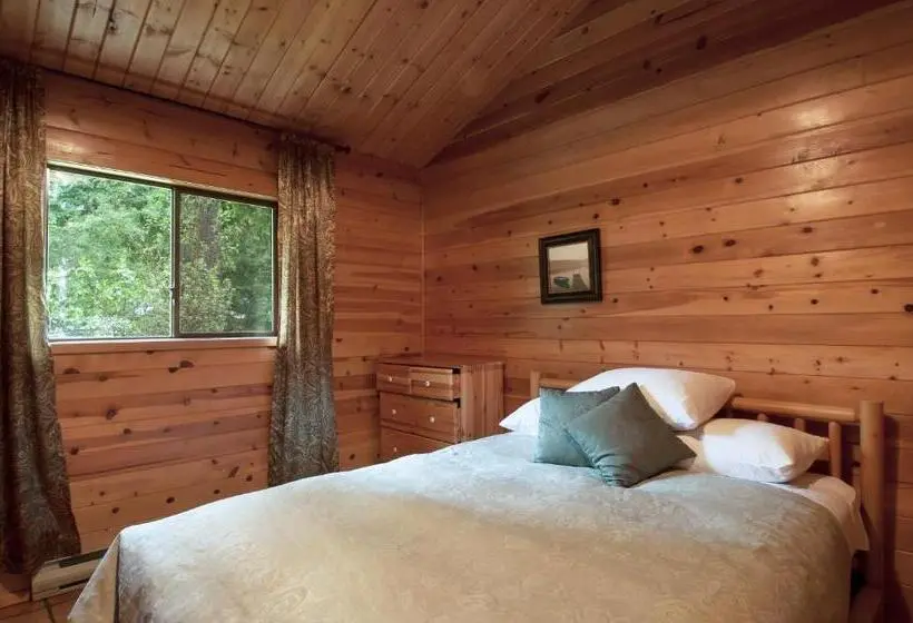 2ベッドルームハウス, Heriot Bay Inn