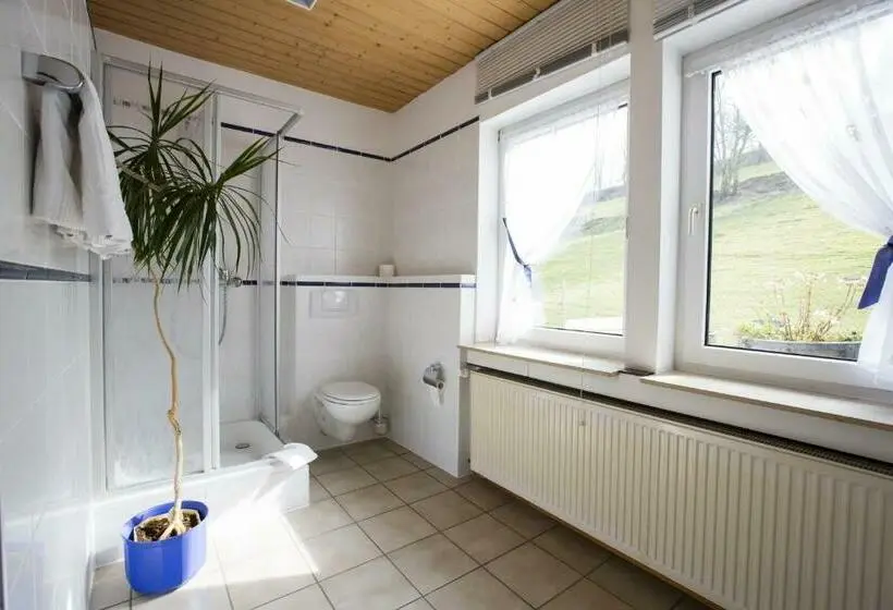 スタンダードトリプルルーム, Pension Waldblick Garni