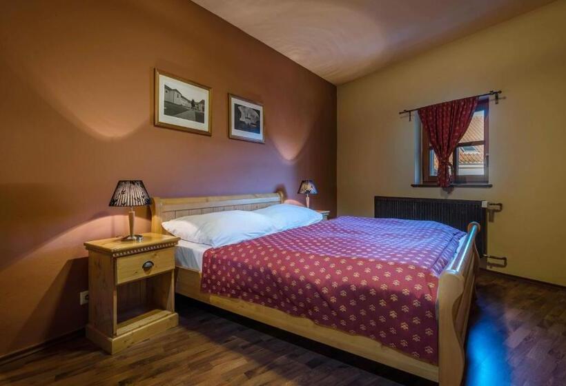 غرفة قياسية, Chateau Krakovany