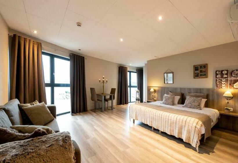 スタンダードルーム, Hôtel De La Tour