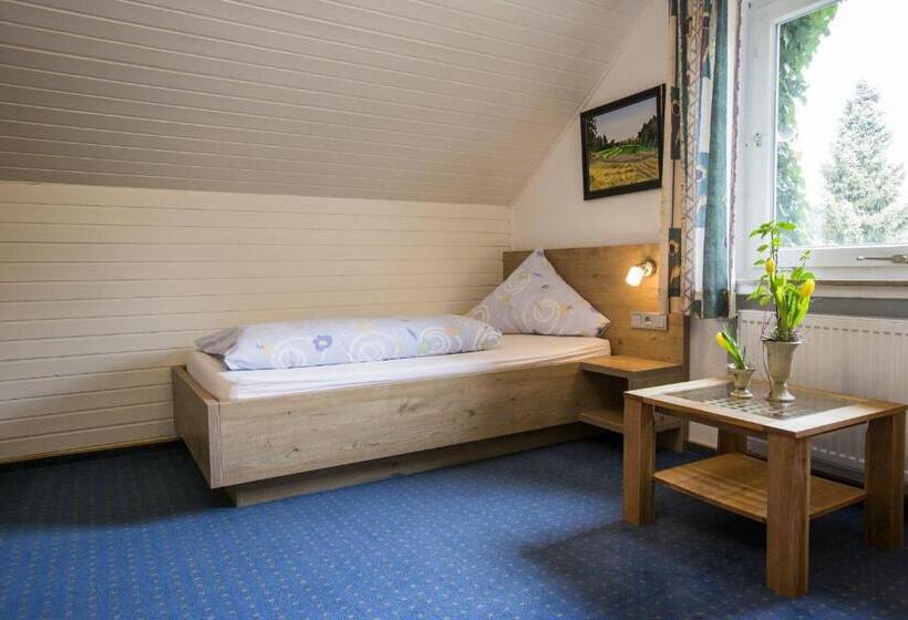 标准三人间, Pension Waldblick Garni