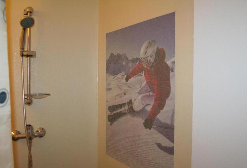 חדר סטנדרט, Complex Transalpina Lac