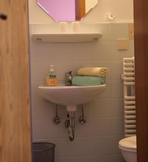 חדר אקונומי, Gasthof Zum Hohen Lohr