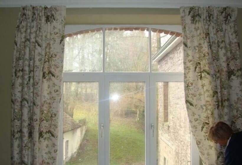 Номер Комфорт, Hostellerie La Maison De Maître