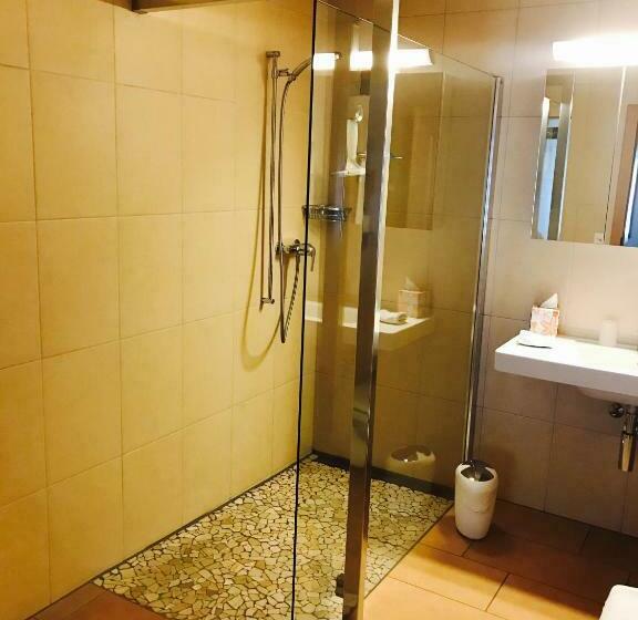 غرفة قياسية, Kreuz