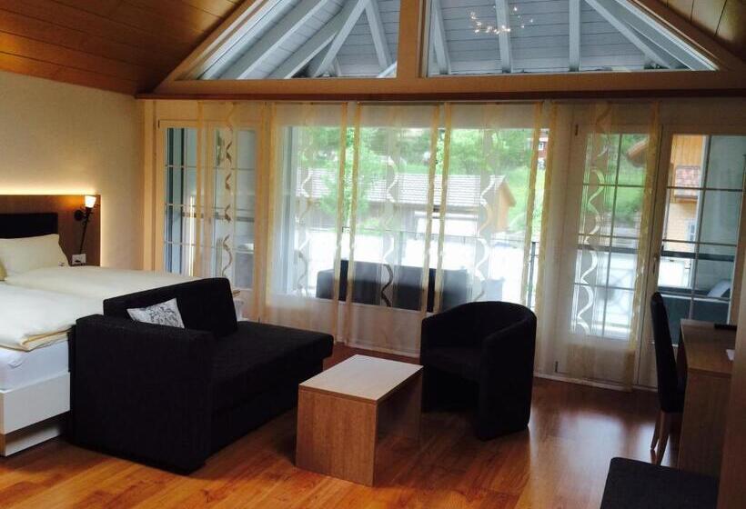 غرفة عائلية, Kreuz