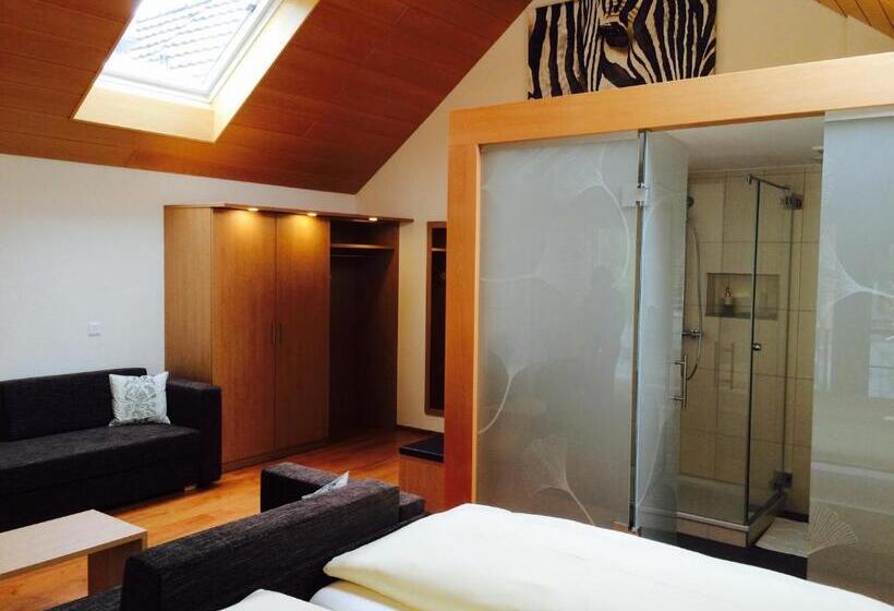 غرفة عائلية, Kreuz