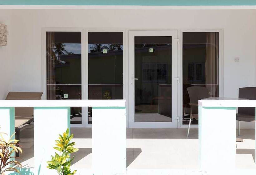 سوییت, All Seasons Resort