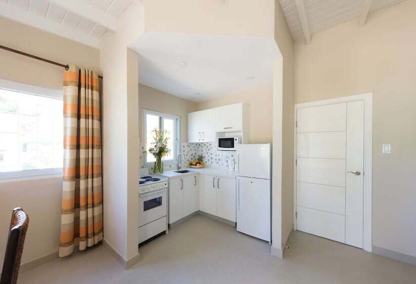 سوییت, All Seasons Resort