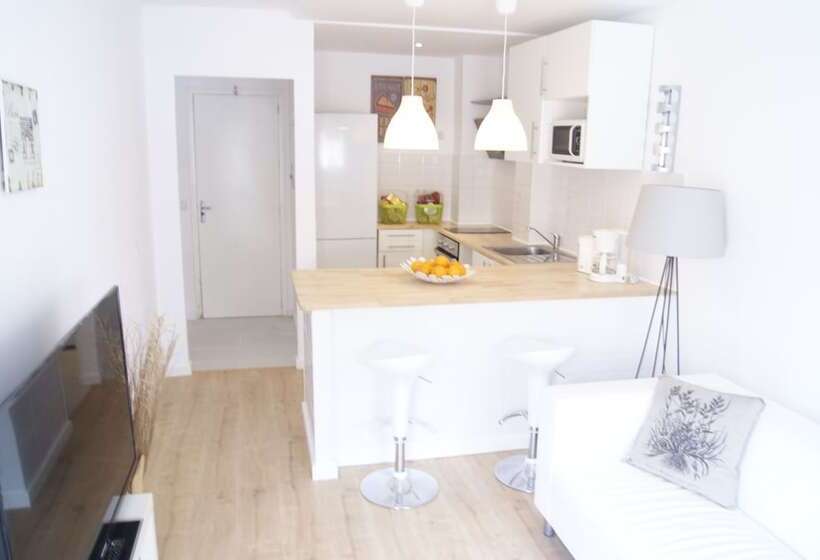Апартаменты 1 Спальня Нижний Этаж, Apartamentos Sureda