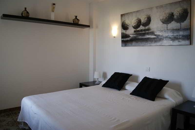 דירת חדר, Apartamentos Sureda