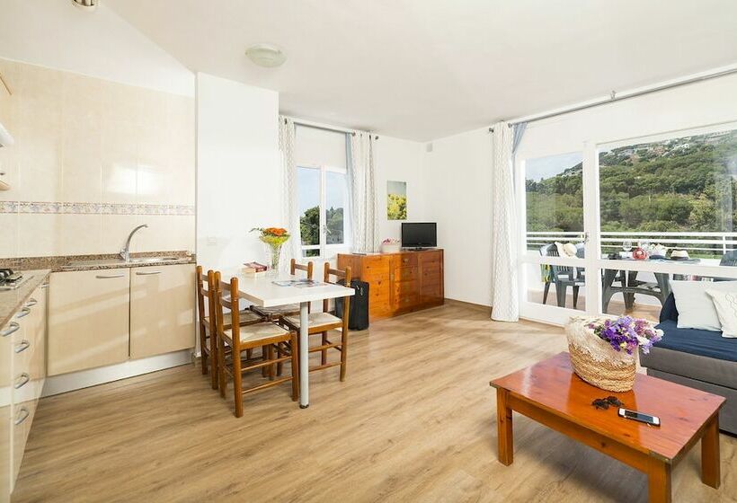 带2个卧室的高级公寓, Apartaments Els Llorers