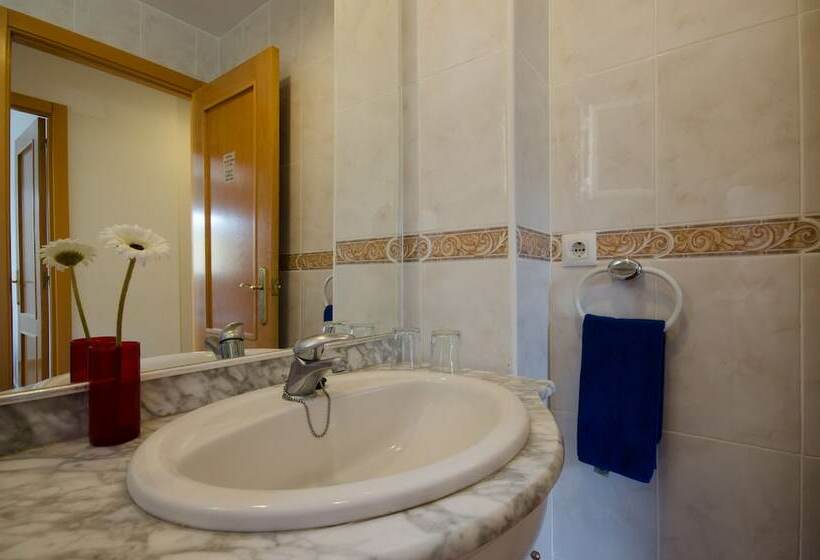 带2个卧室的公寓, Apartaments Els Llorers