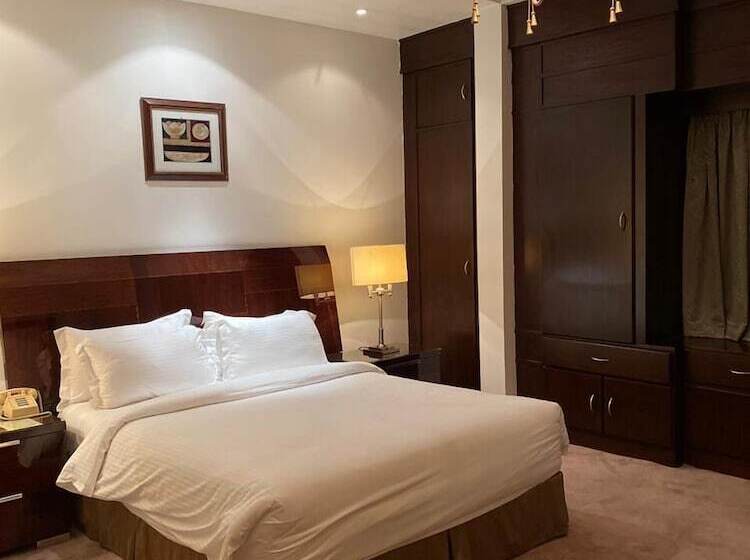 Вилла 3 Спальни, Al Gosaibi Hotel Villa