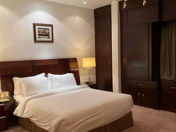 ویلای 3 خوابه, Al Gosaibi Hotel Villa