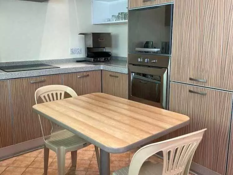 ویلای 5 خوابه, Al Gosaibi Hotel Villa