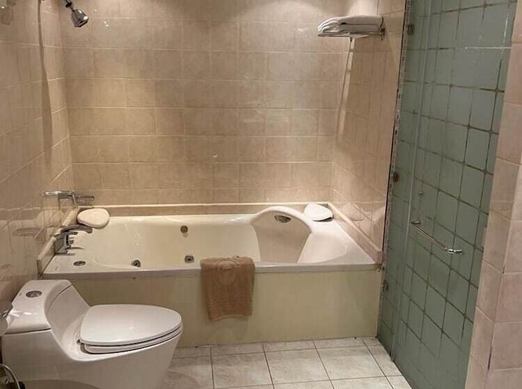 ویلای 5 خوابه, Al Gosaibi Hotel Villa