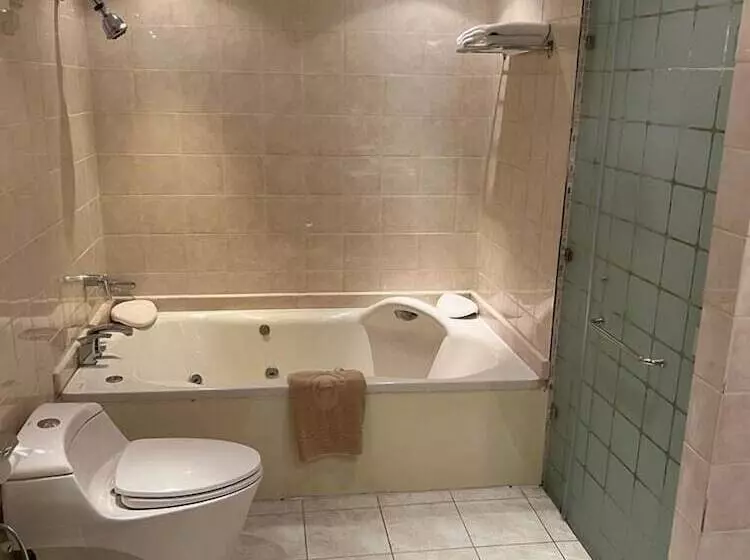 ویلای 5 خوابه, Al Gosaibi Hotel Villa