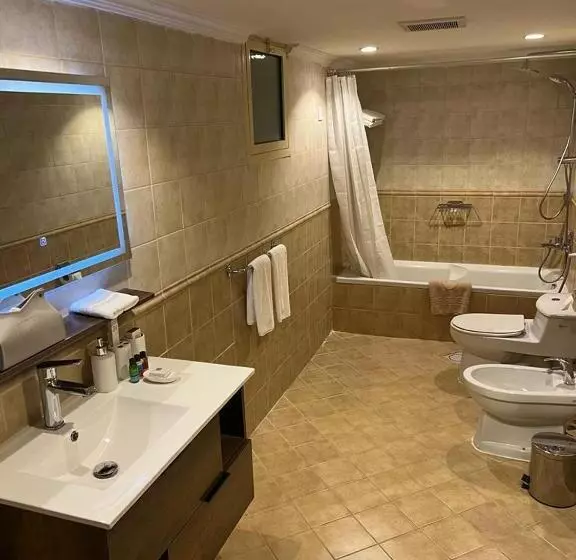 ویلای 5 خوابه, Al Gosaibi Hotel Villa