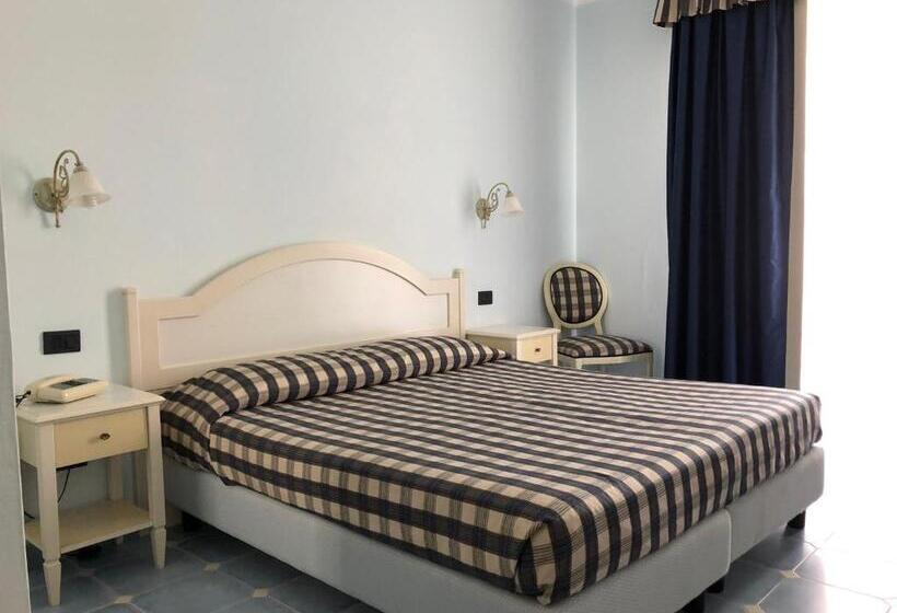 三人经典房间, Baia Dei Mulini Resort & Spa