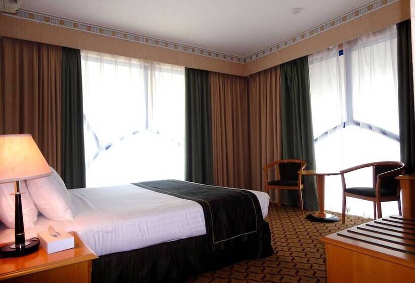 سوییت, Beach Bay